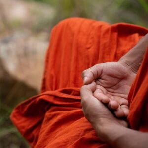 A Oração em Tempos de Provação e Sofrimento: Encontrando Paz e Força