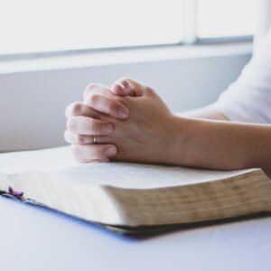 Oração e Gratidão: Reconhecendo Bênçãos Através da Oração