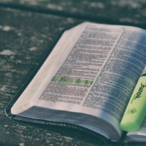 O Vínculo da Perfeição: Revestindo-se de Amor e Suportando-se em Colossenses 3