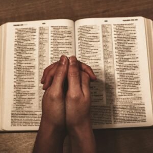 Oração no Local de Trabalho: Integrando Espiritualidade à Profissão
